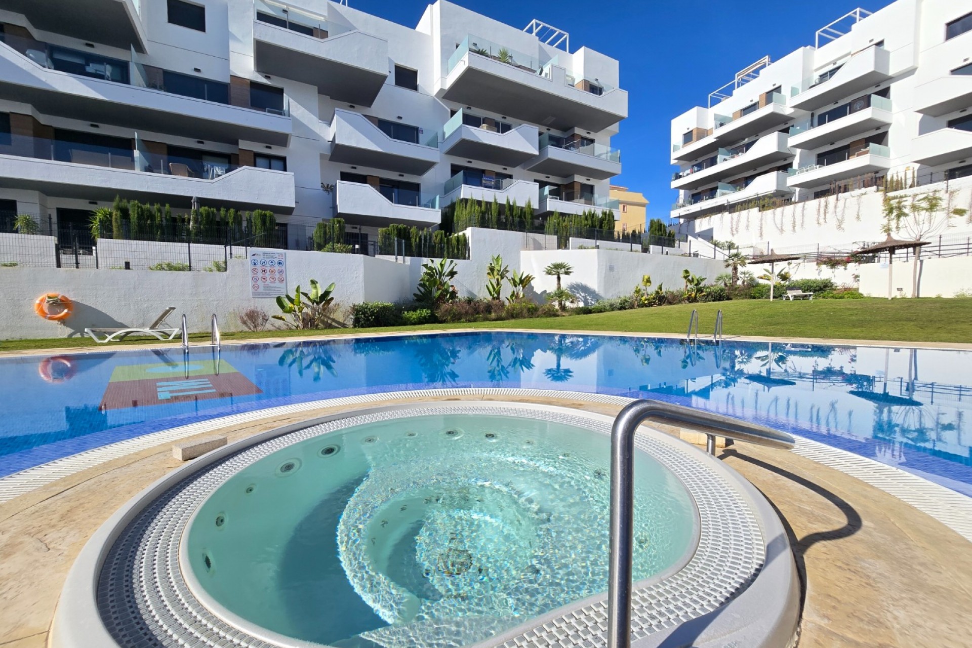 Återförsäljning - Apartment -
Orihuela Costa - Costa Blanca