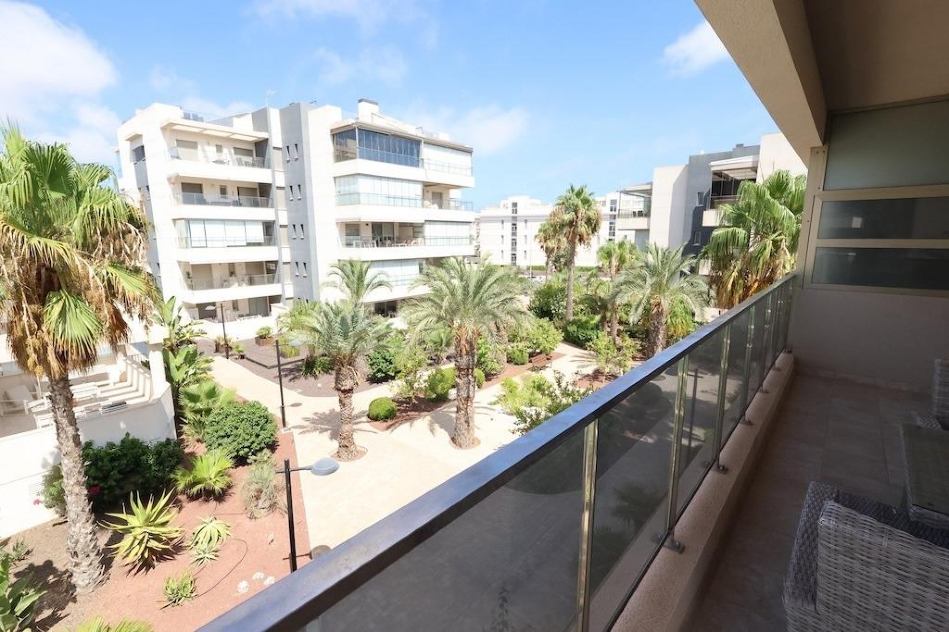 Återförsäljning - Apartment -
Orihuela Costa - Costa Blanca
