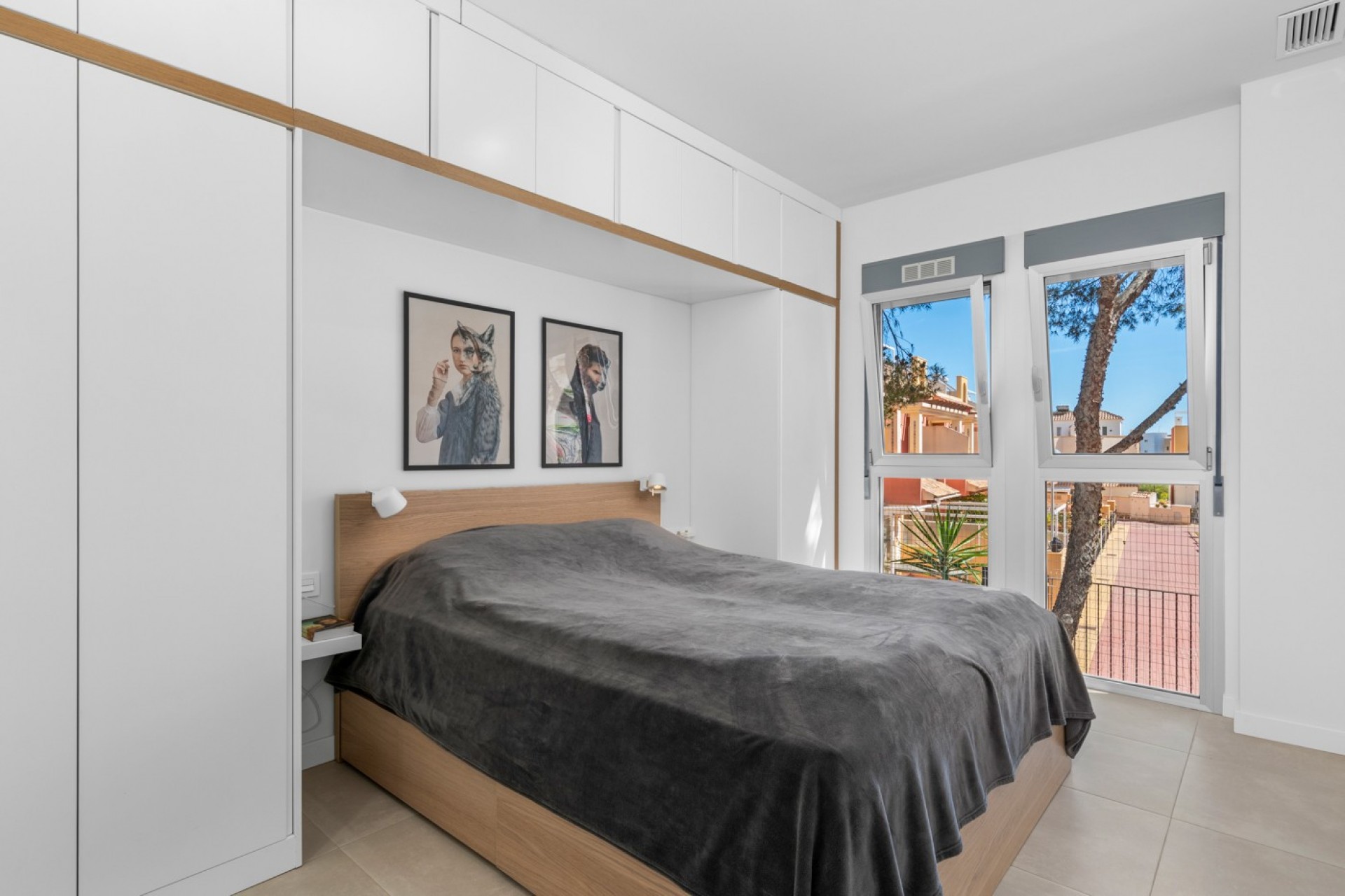 Återförsäljning - Apartment -
Orihuela Costa - Costa Blanca