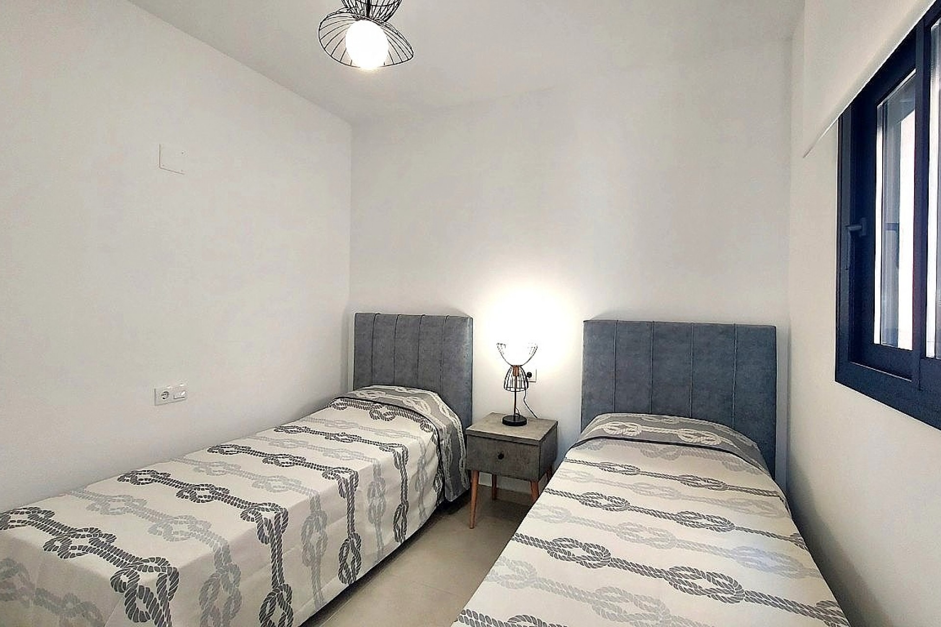 Återförsäljning - Apartment -
Orihuela Costa - Costa Blanca
