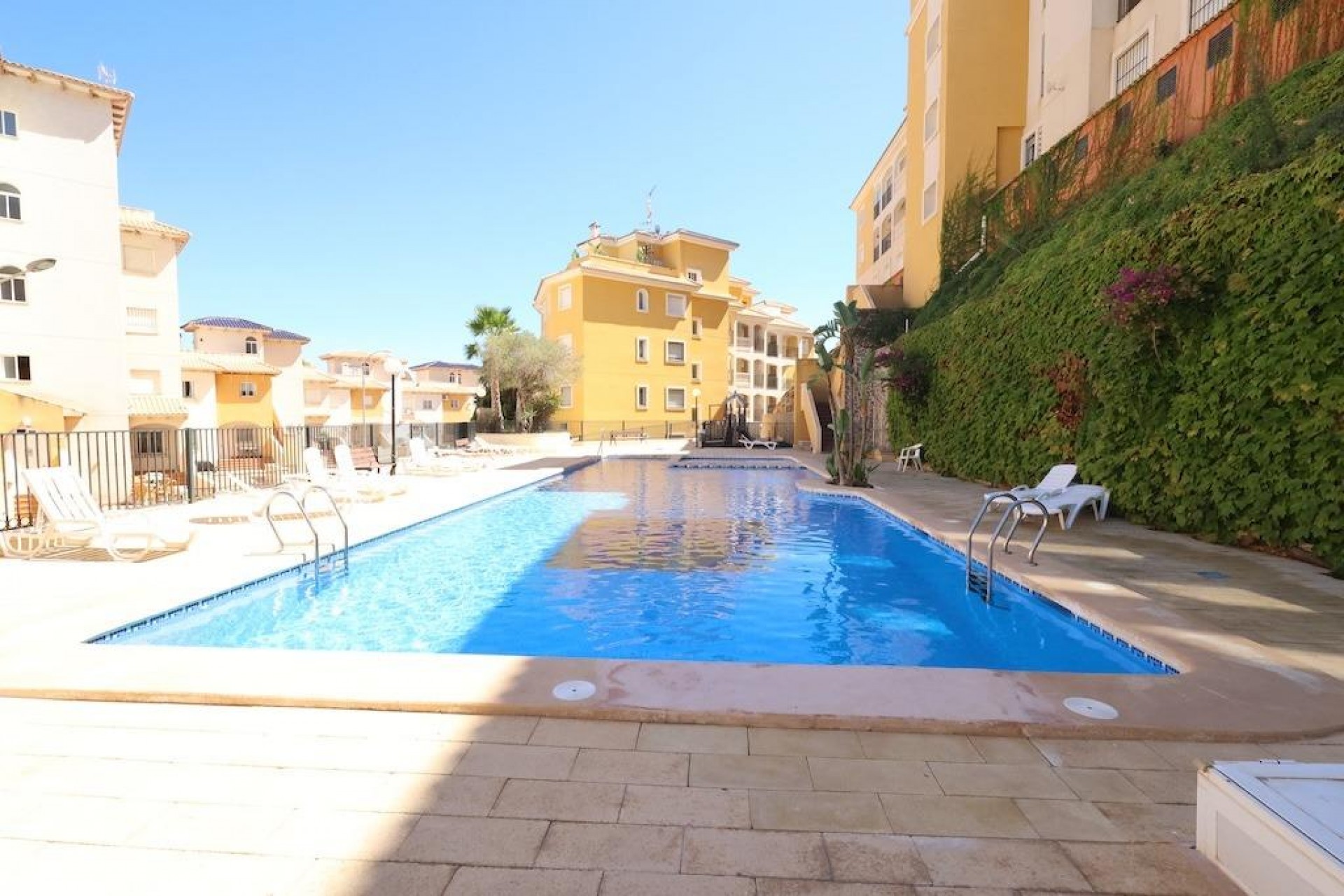 Återförsäljning - Apartment -
Orihuela Costa - Costa Blanca