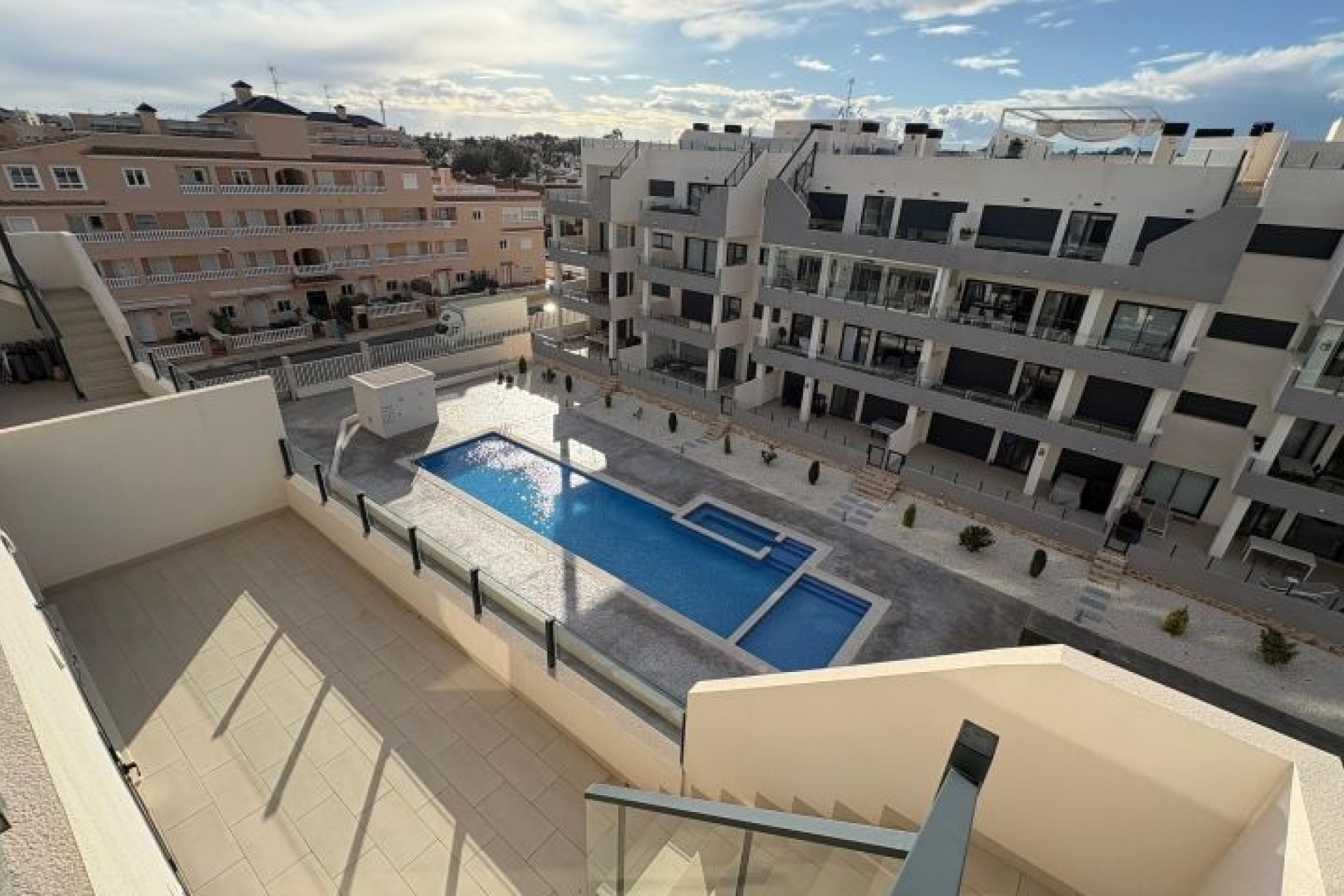 Återförsäljning - Apartment -
Orihuela Costa - Costa Blanca