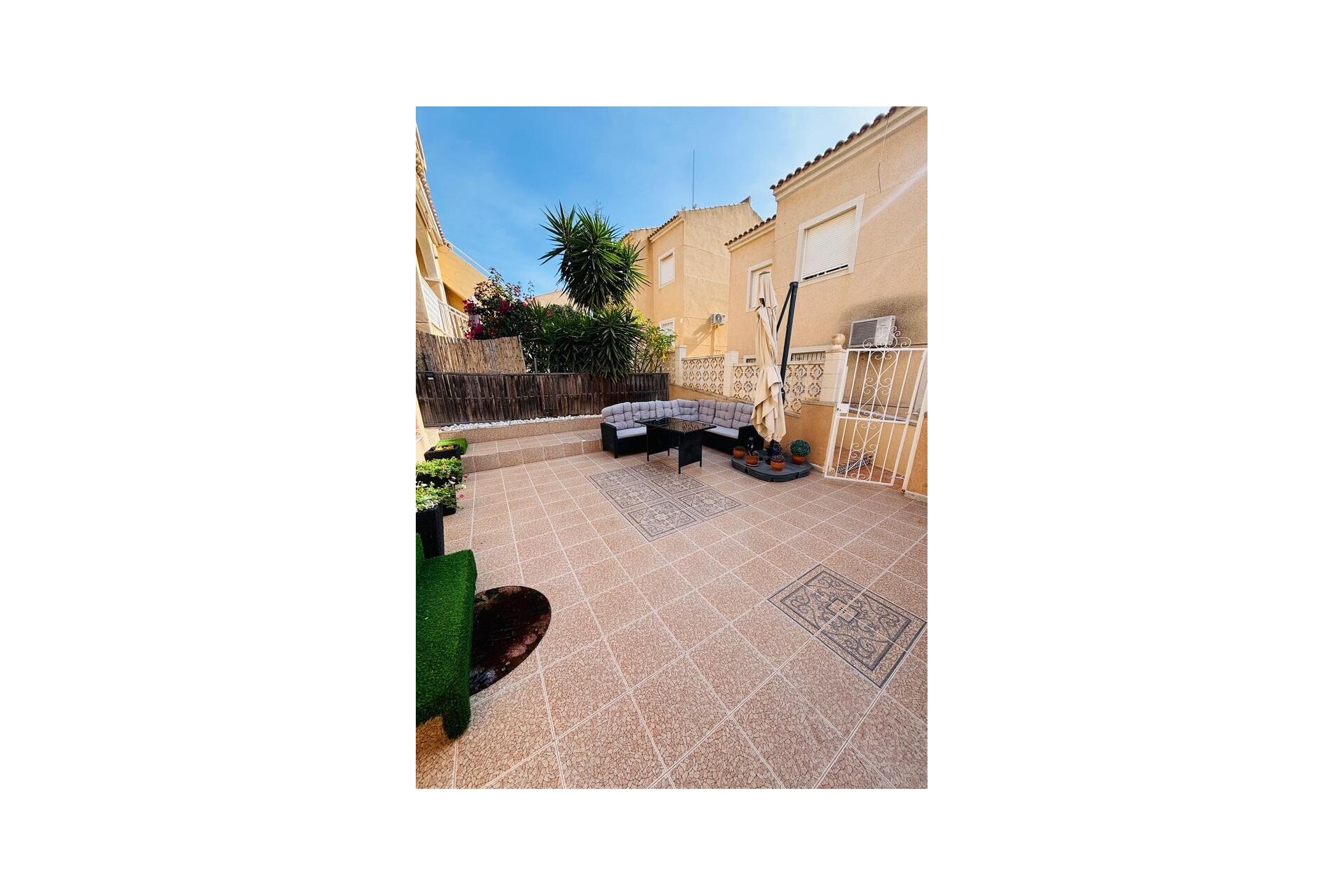 Återförsäljning - Apartment -
Orihuela Costa - Costa Blanca