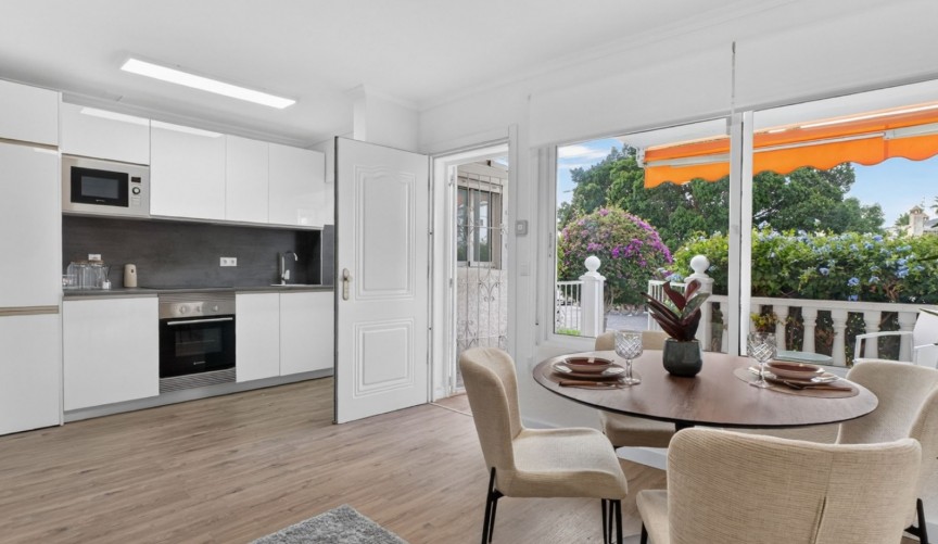 Återförsäljning - Apartment -
Orihuela Costa - Costa Blanca