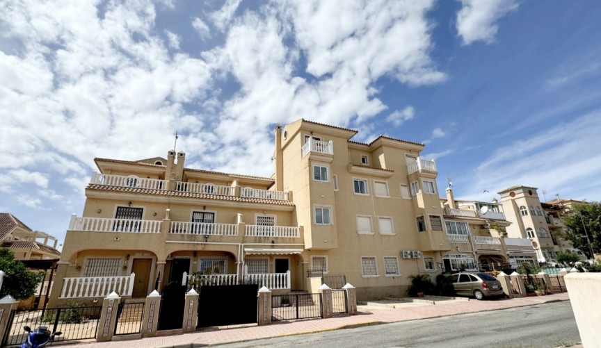 Återförsäljning - Apartment -
Orihuela Costa - Costa Blanca