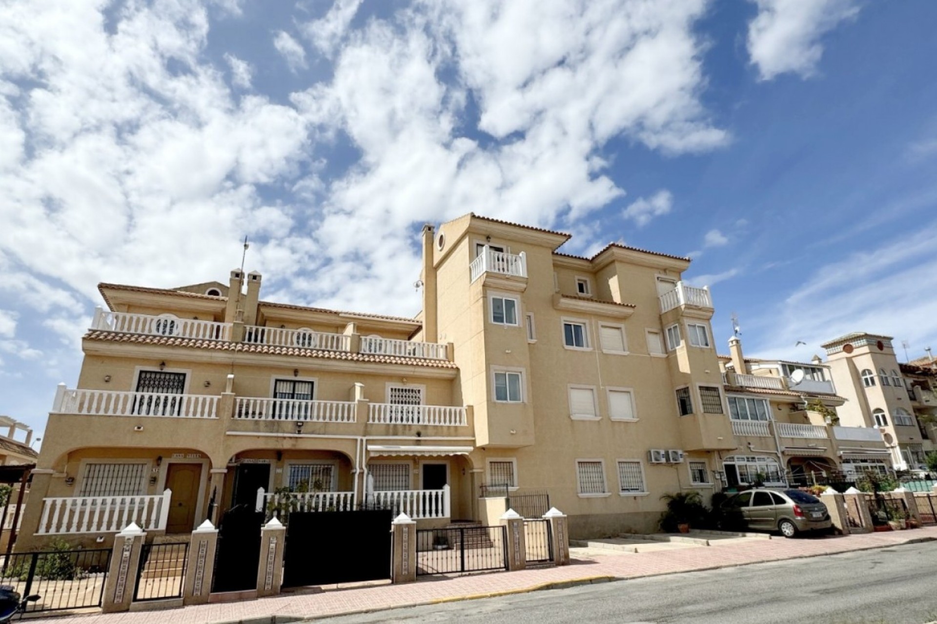 Återförsäljning - Apartment -
Orihuela Costa - Costa Blanca