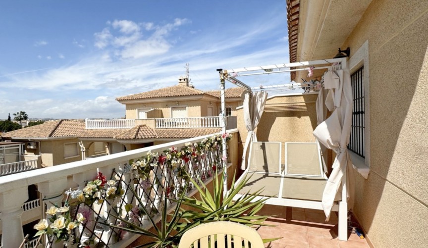 Återförsäljning - Apartment -
Orihuela Costa - Costa Blanca