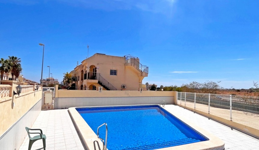 Återförsäljning - Apartment -
Orihuela Costa - Costa Blanca