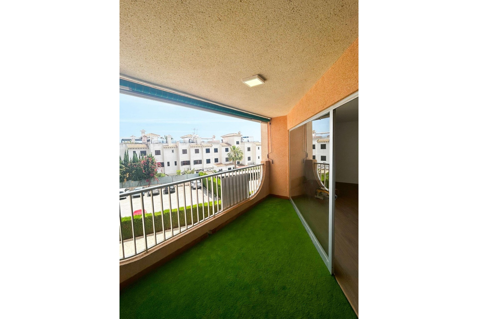 Återförsäljning - Apartment -
Orihuela Costa - La Regia