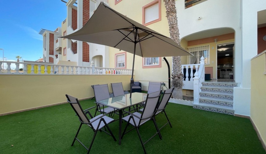 Återförsäljning - Apartment -
Orihuela Costa - La Zenia