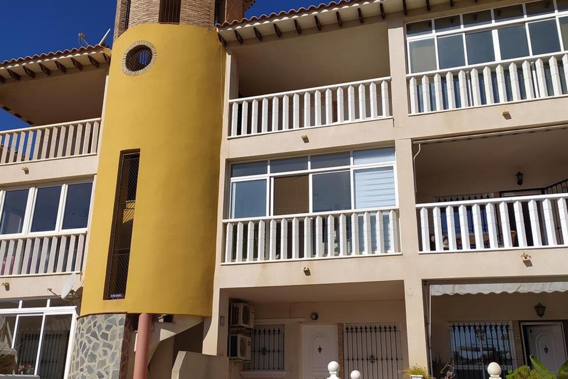 Återförsäljning - Apartment -
Orihuela Costa - La Zenia