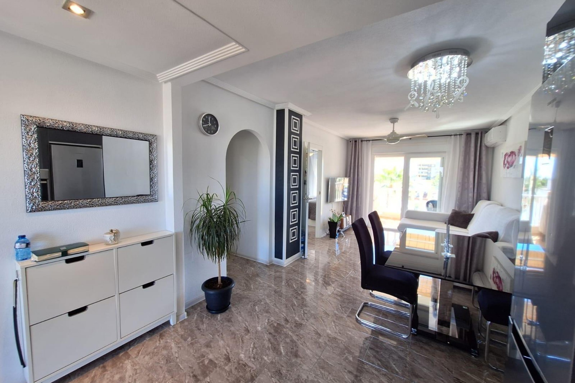 Återförsäljning - Apartment -
Orihuela Costa - La Zenia