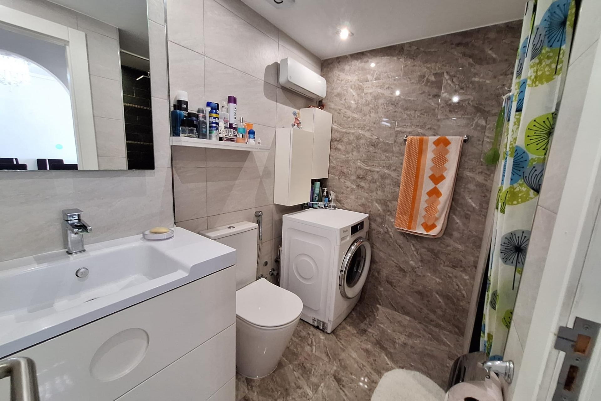 Återförsäljning - Apartment -
Orihuela Costa - La Zenia