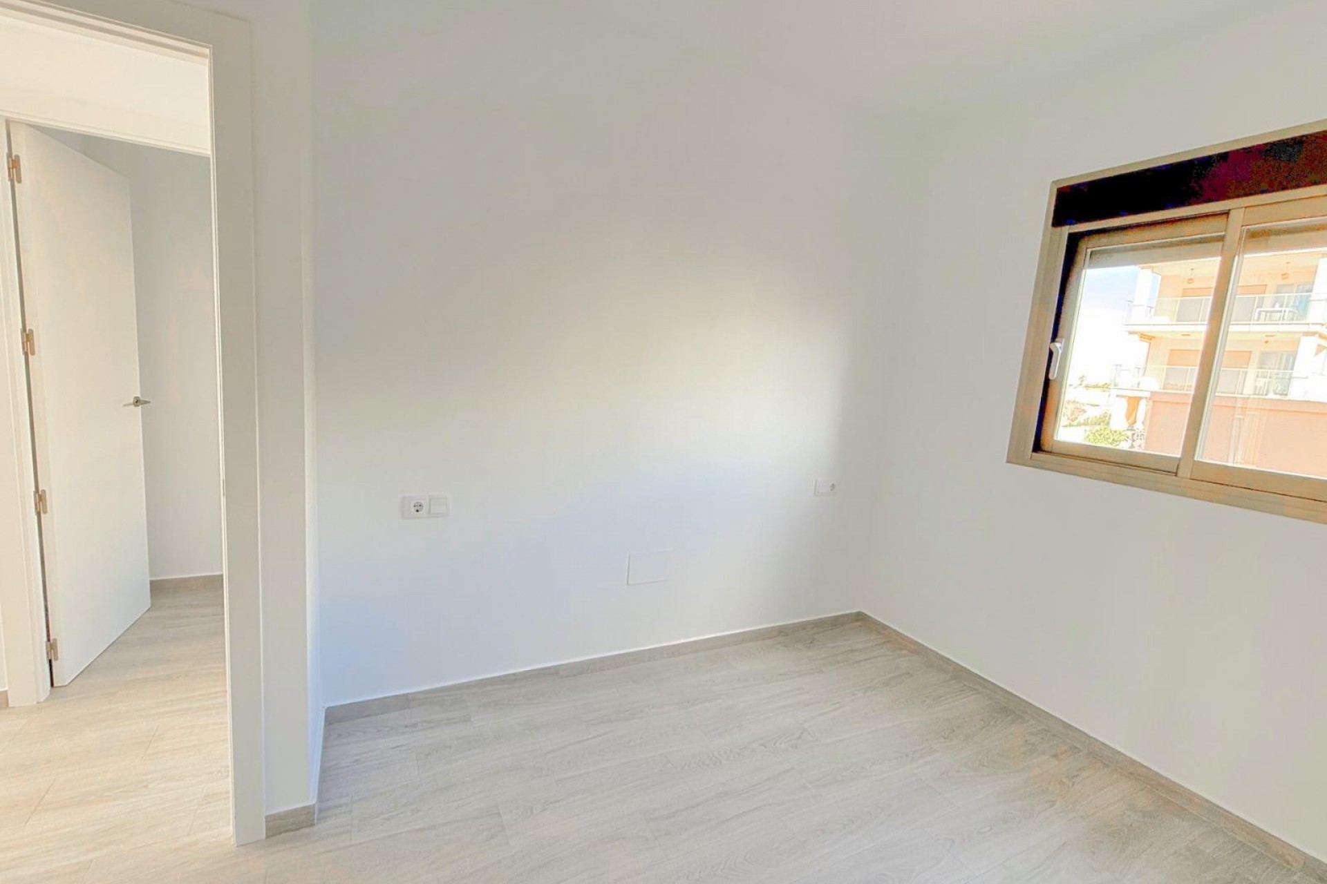 Återförsäljning - Apartment -
Orihuela Costa - La Zenia