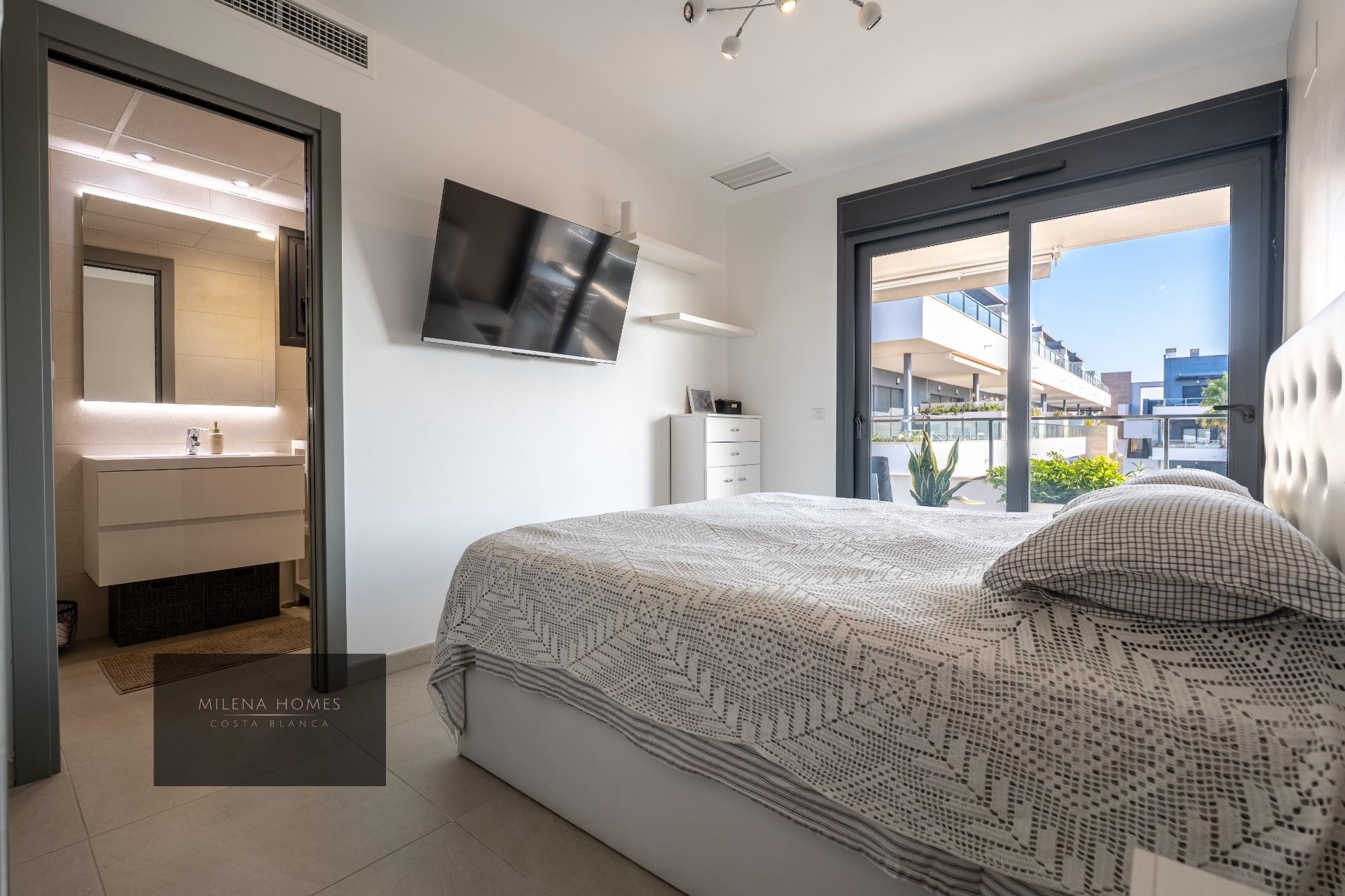 Återförsäljning - Apartment -
Orihuela Costa - La Zenia