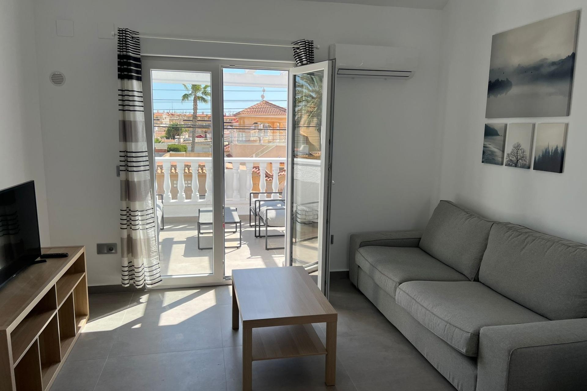 Återförsäljning - Apartment -
Orihuela Costa - Las Mimosas