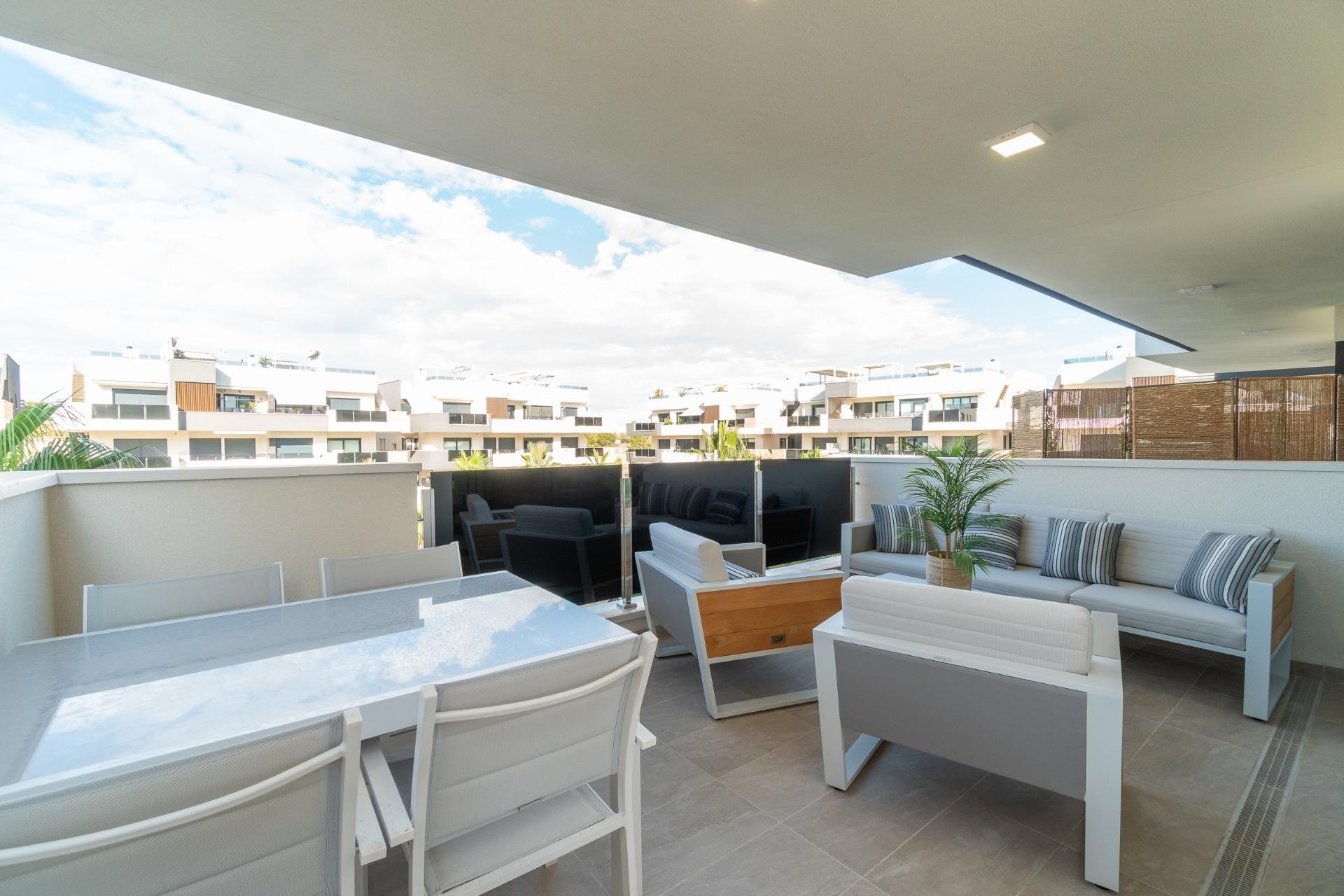 Återförsäljning - Apartment -
Orihuela Costa - Las Mimosas