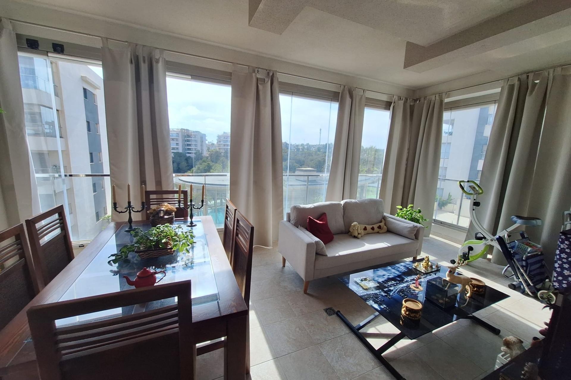 Återförsäljning - Apartment -
Orihuela Costa - Los Dolses