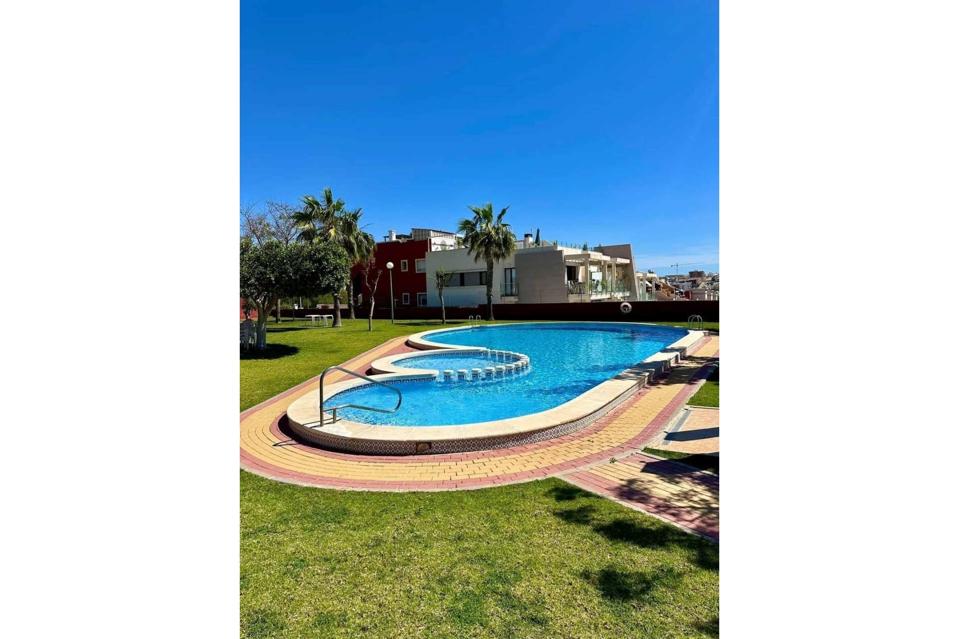 Återförsäljning - Apartment -
Orihuela Costa - PAU 26