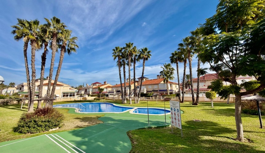 Återförsäljning - Apartment -
Orihuela Costa - Playa Flamenca Norte