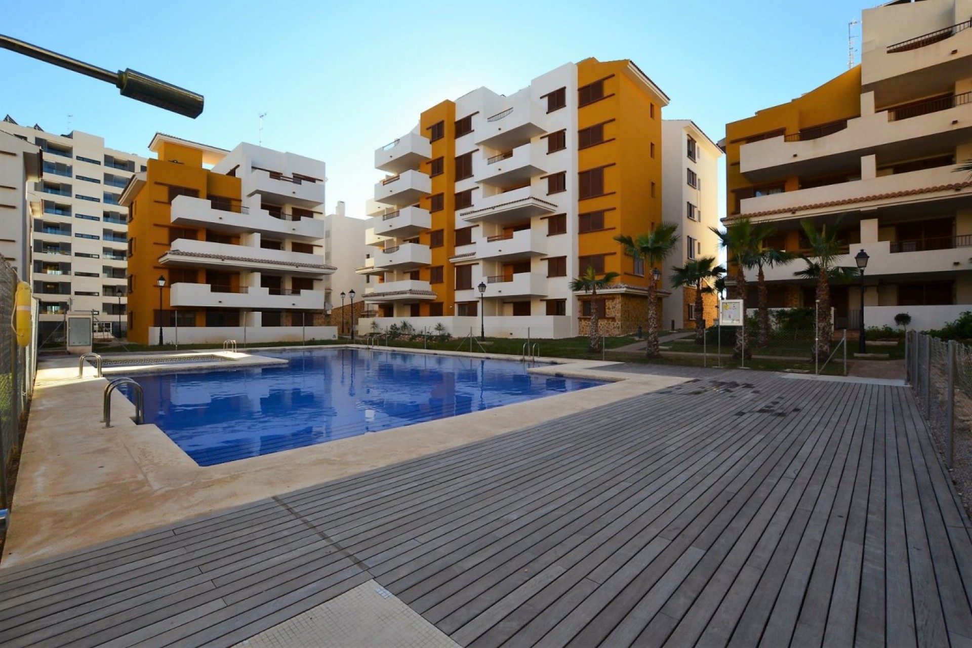 Återförsäljning - Apartment -
Orihuela Costa - Punta Prima