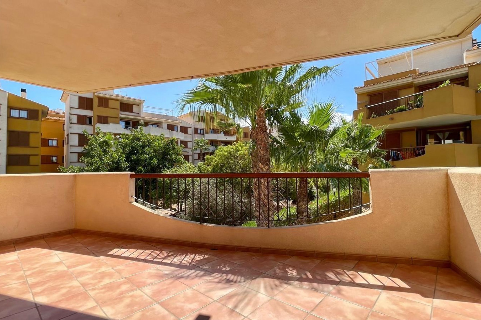 Återförsäljning - Apartment -
Orihuela Costa - Punta Prima