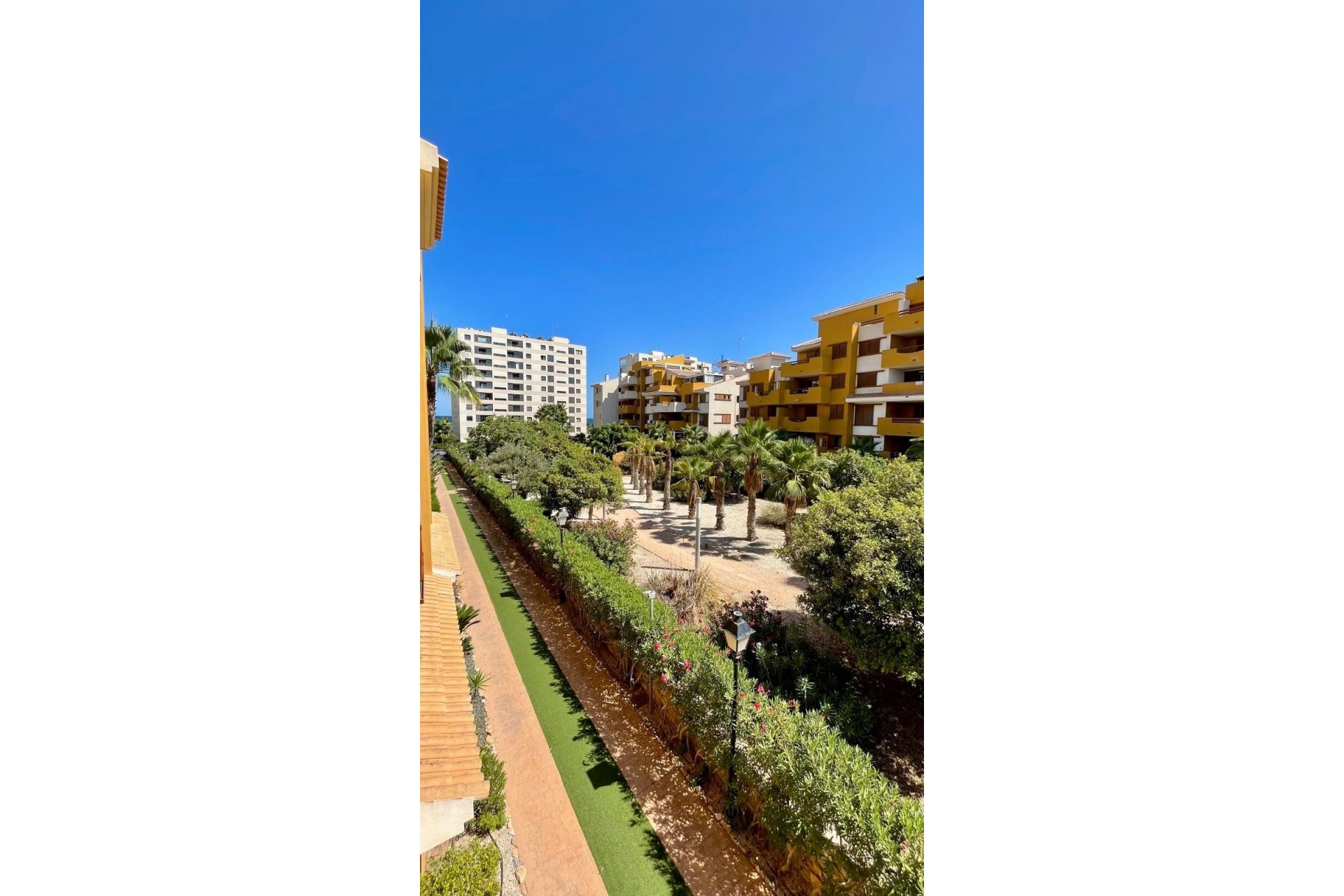 Återförsäljning - Apartment -
Orihuela Costa - Punta Prima