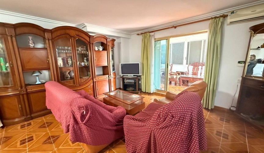 Återförsäljning - Apartment -
Orihuela Costa - Punta Prima