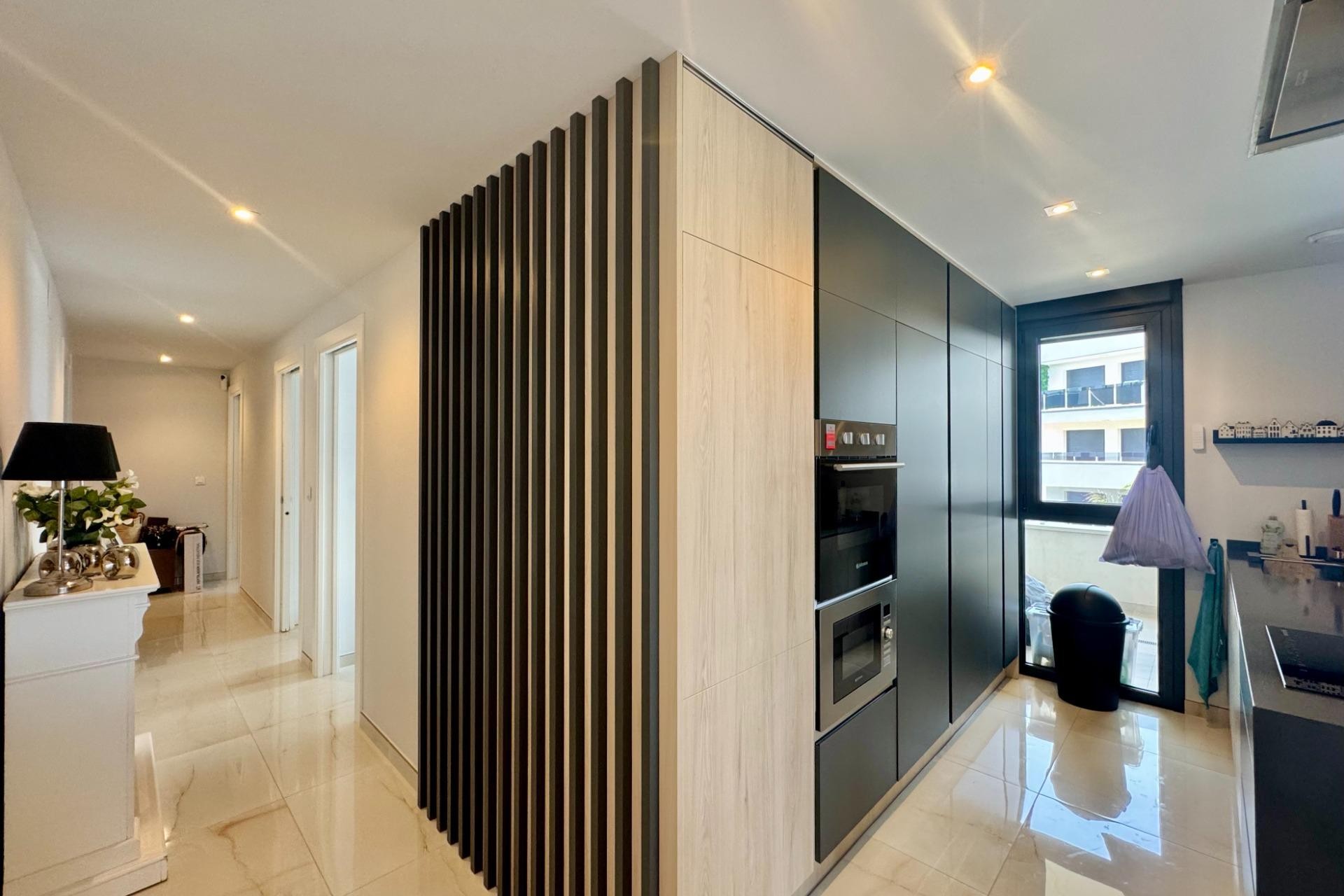 Återförsäljning - Apartment -
Orihuela Costa - Punta Prima