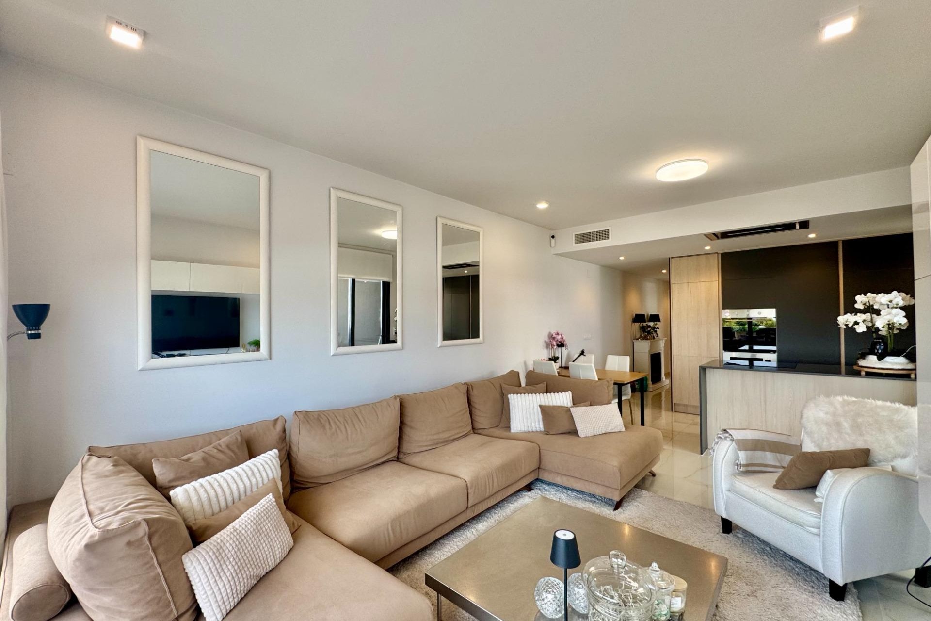 Återförsäljning - Apartment -
Orihuela Costa - Punta Prima
