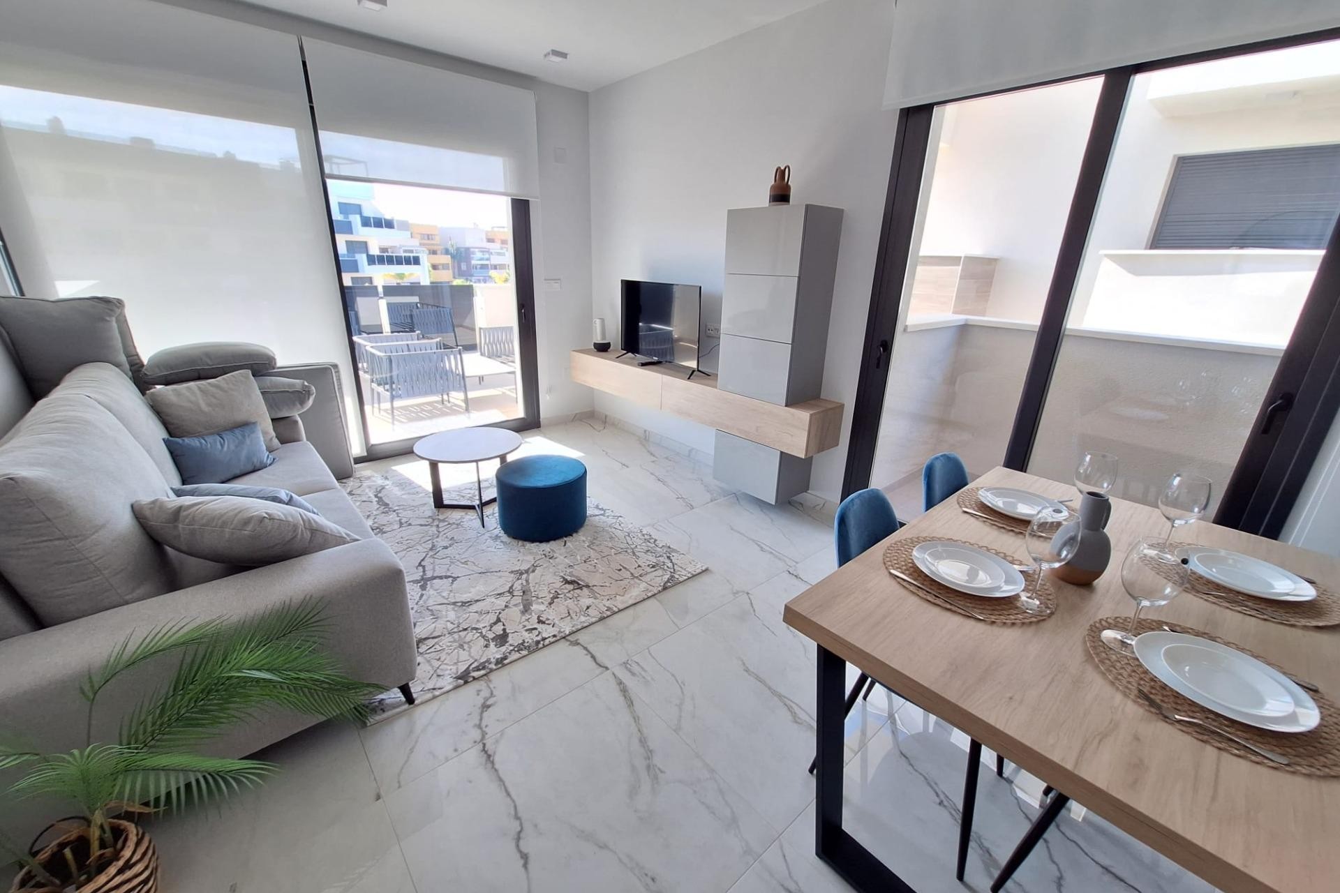 Återförsäljning - Apartment -
Orihuela Costa - Punta Prima