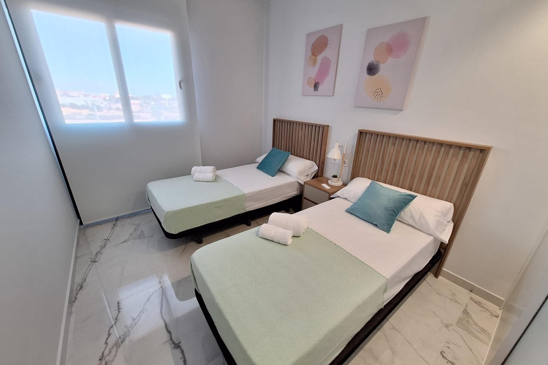 Återförsäljning - Apartment -
Orihuela Costa - Punta Prima