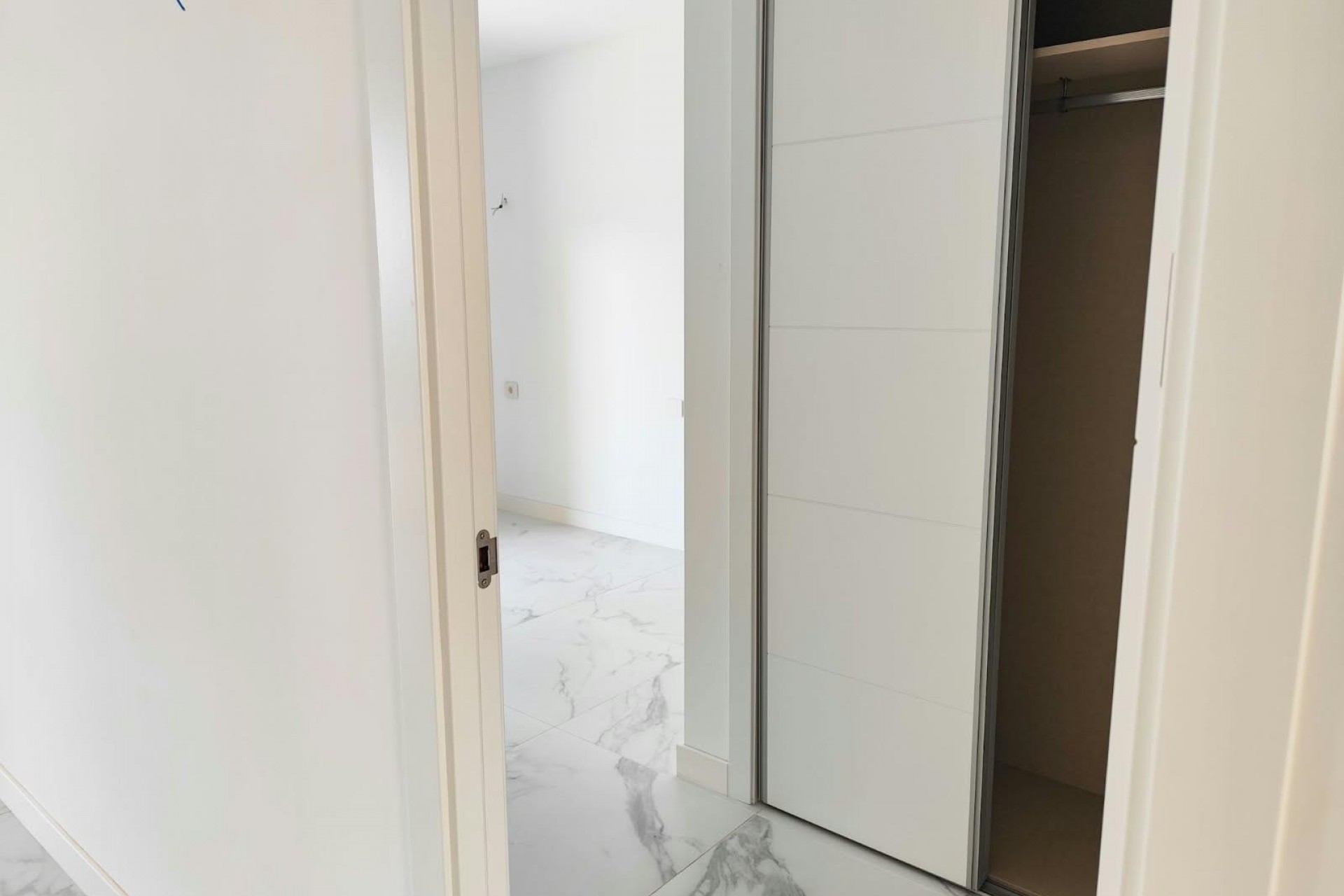Återförsäljning - Apartment -
Orihuela Costa - Punta Prima