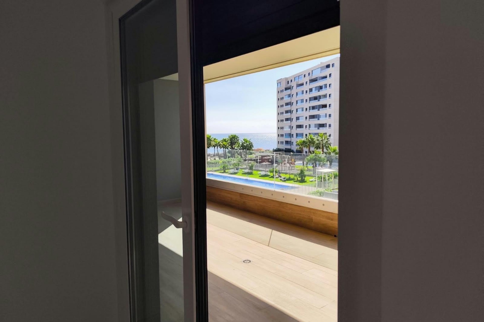 Återförsäljning - Apartment -
Orihuela Costa - Punta Prima