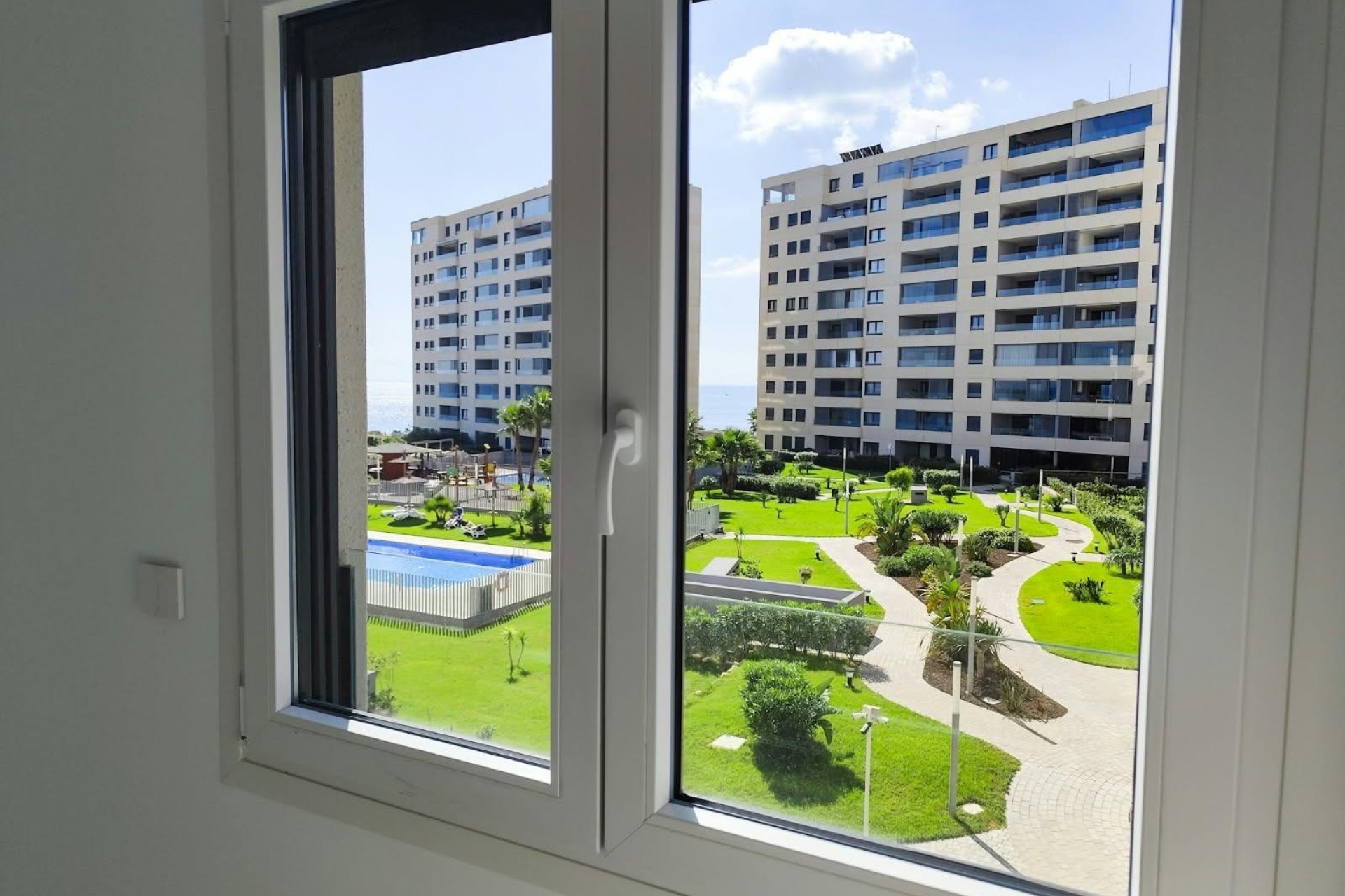 Återförsäljning - Apartment -
Orihuela Costa - Punta Prima