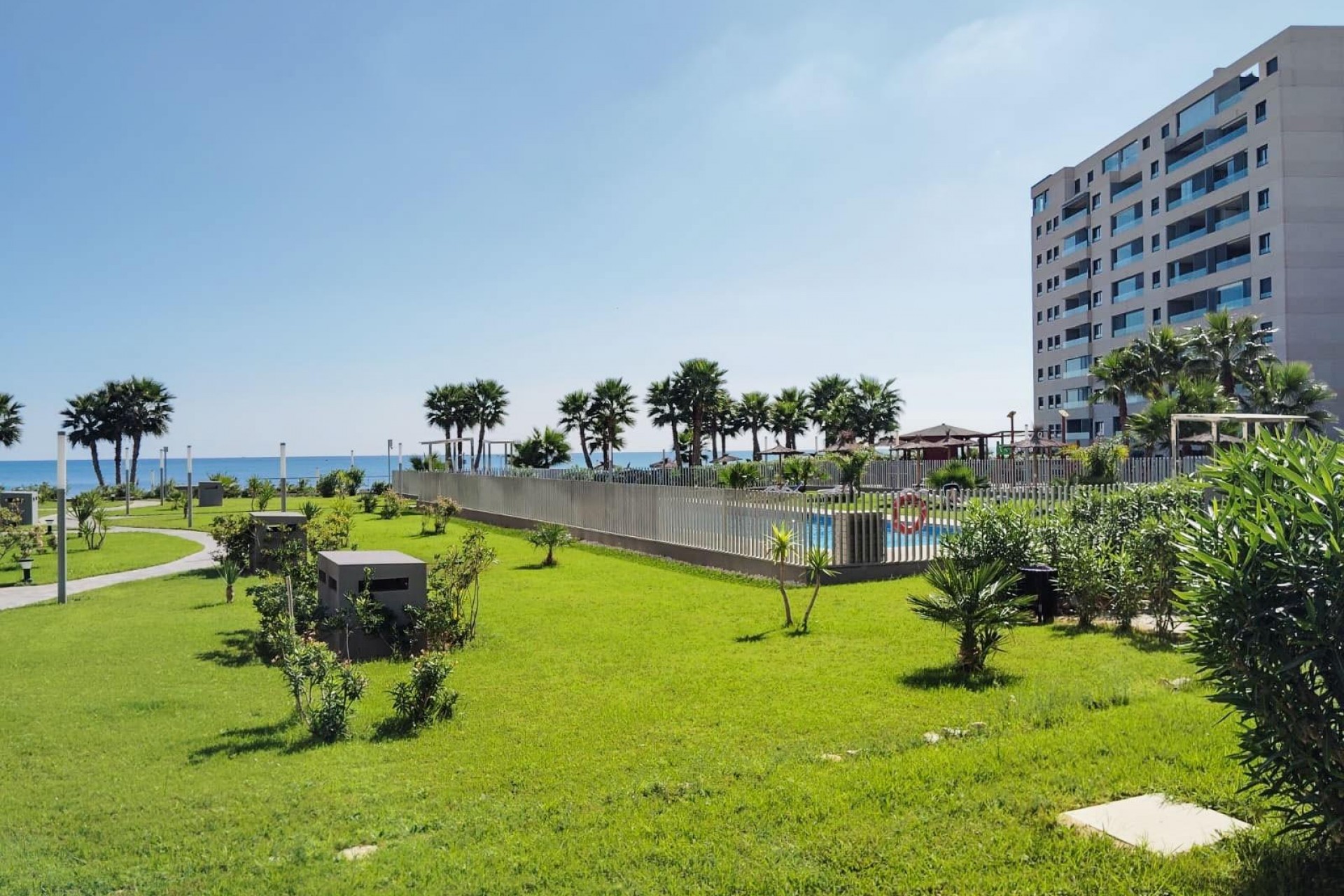 Återförsäljning - Apartment -
Orihuela Costa - Punta Prima