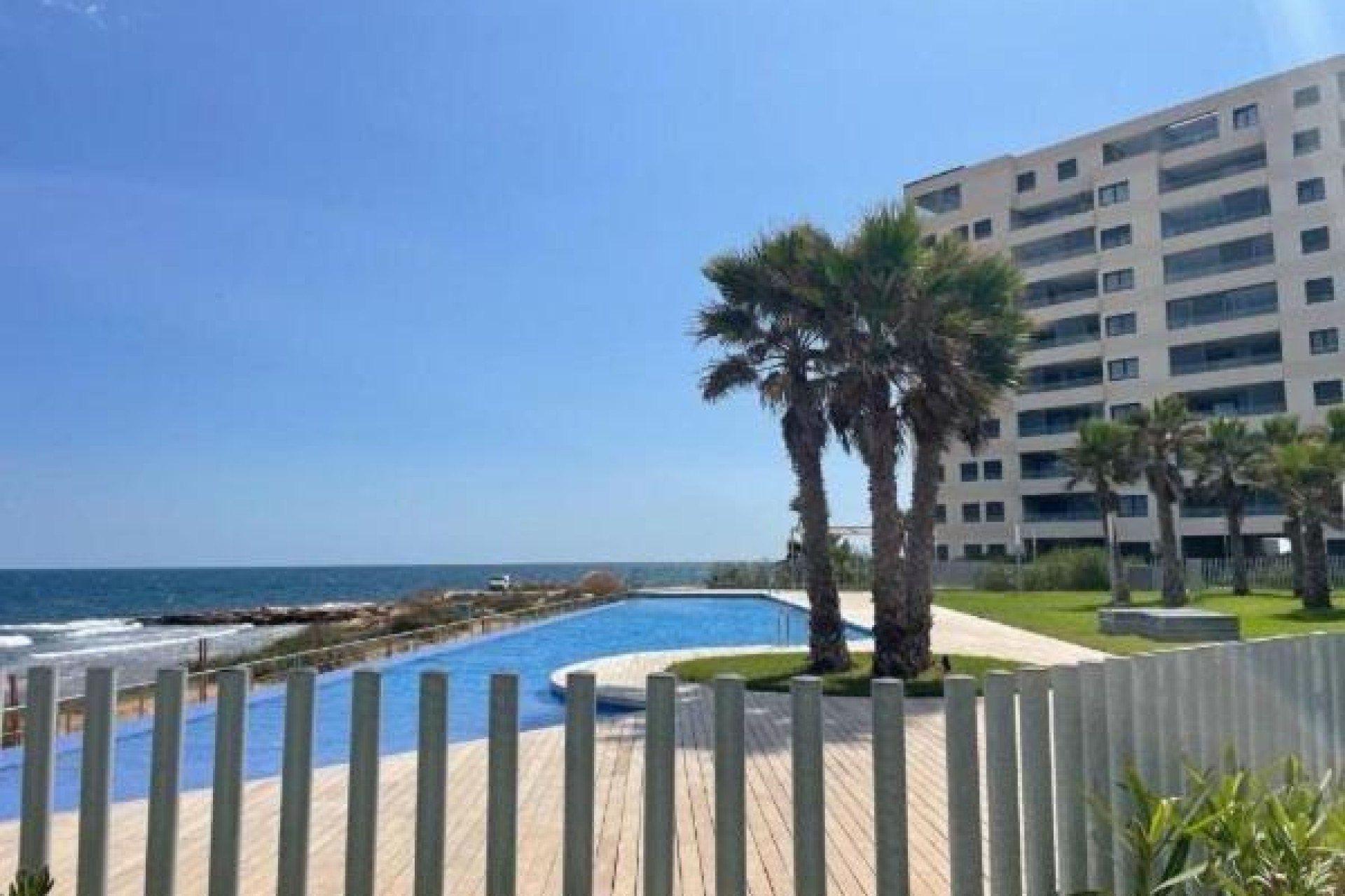 Återförsäljning - Apartment -
Orihuela Costa - Punta Prima