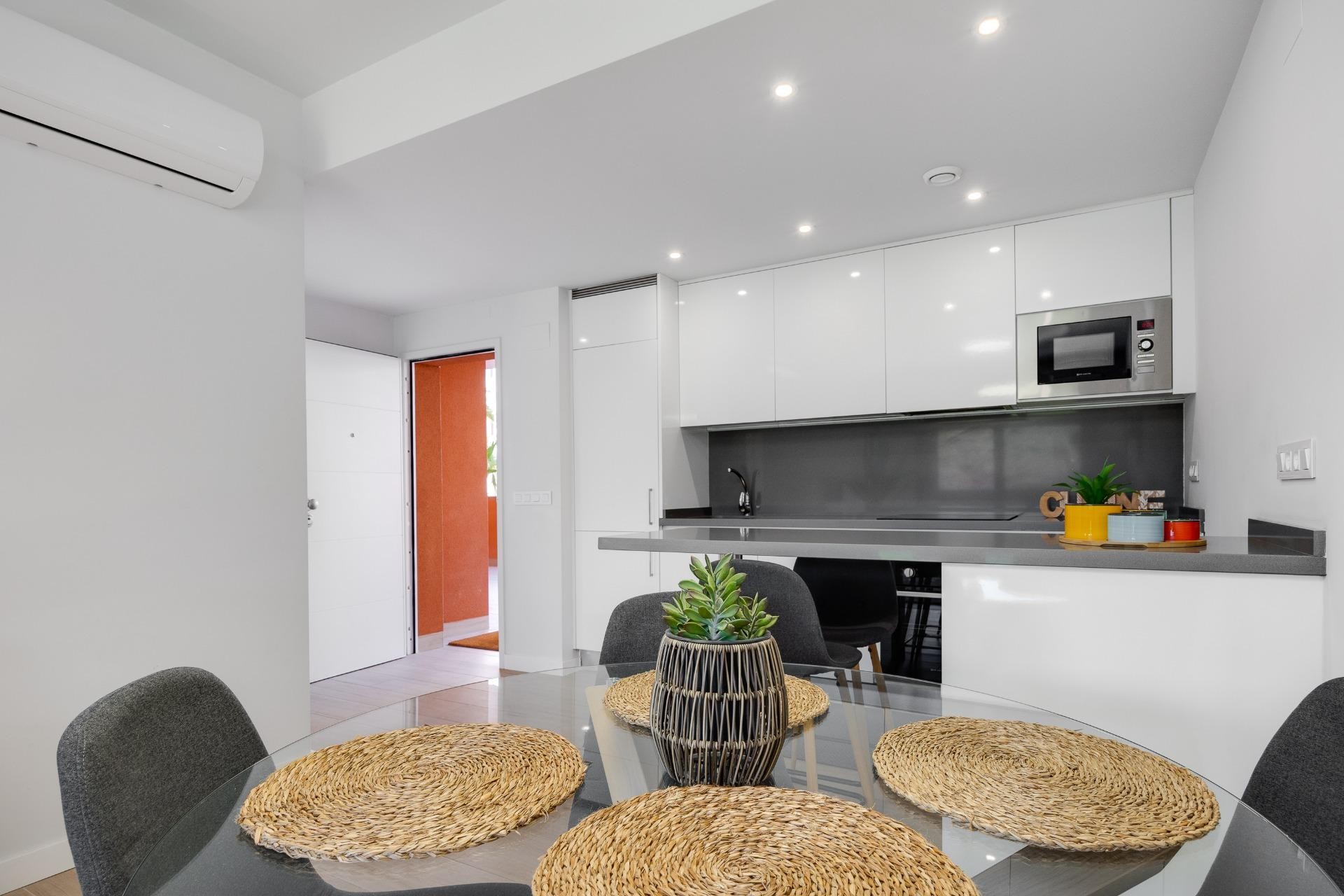 Återförsäljning - Apartment -
Orihuela Costa - Villamartín-las Filipinas