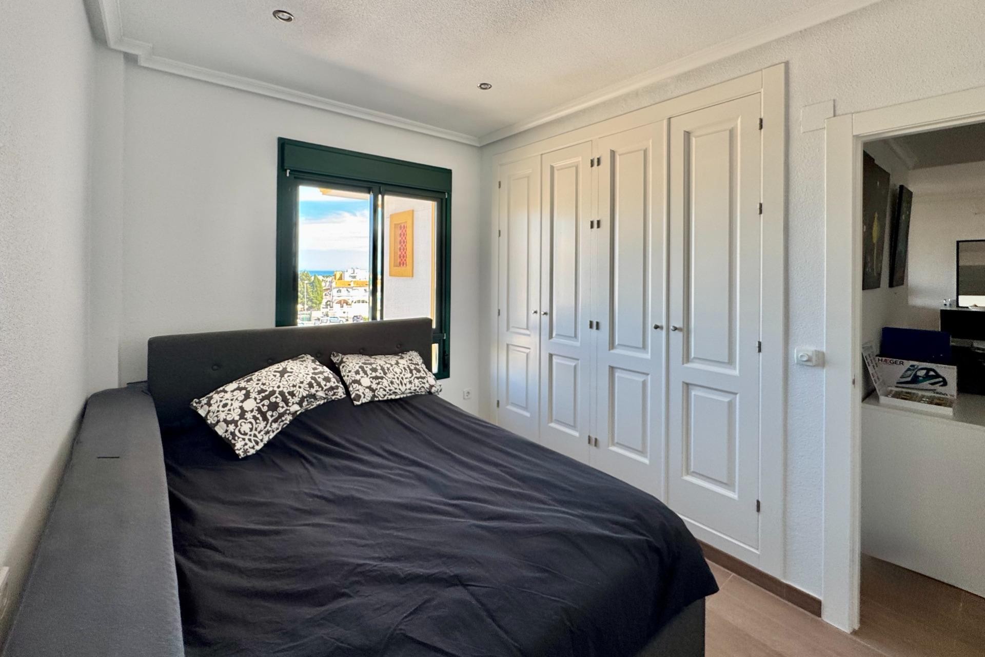 Återförsäljning - Apartment -
Orihuela Costa - Villamartín-las Filipinas