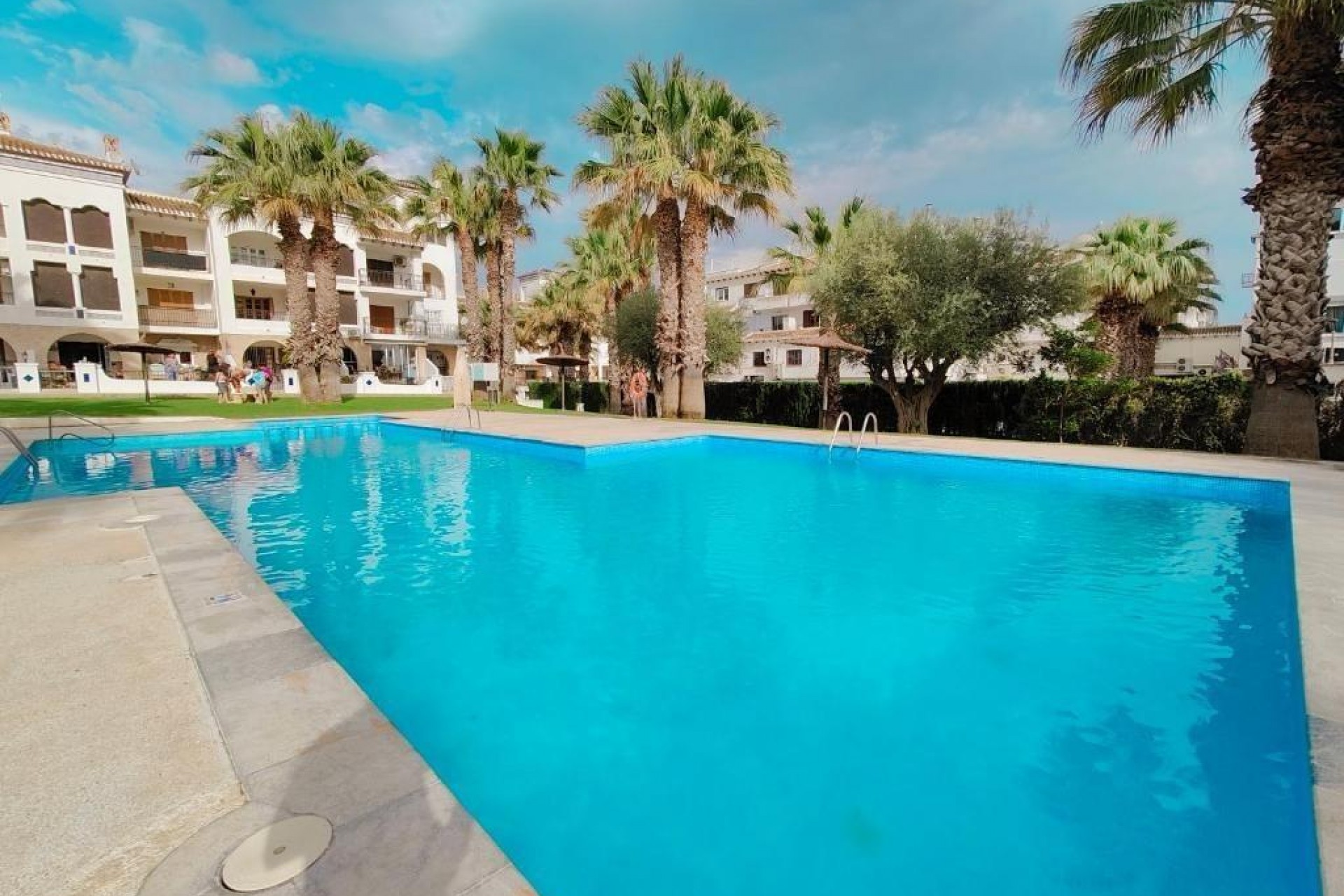 Återförsäljning - Apartment -
Orihuela Costa - Villamartín