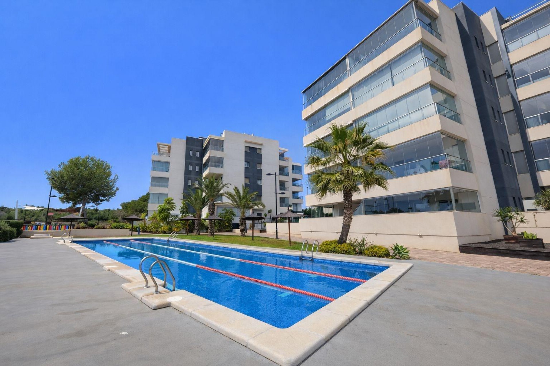 Återförsäljning - Apartment -
Orihuela Costa - Villamartín