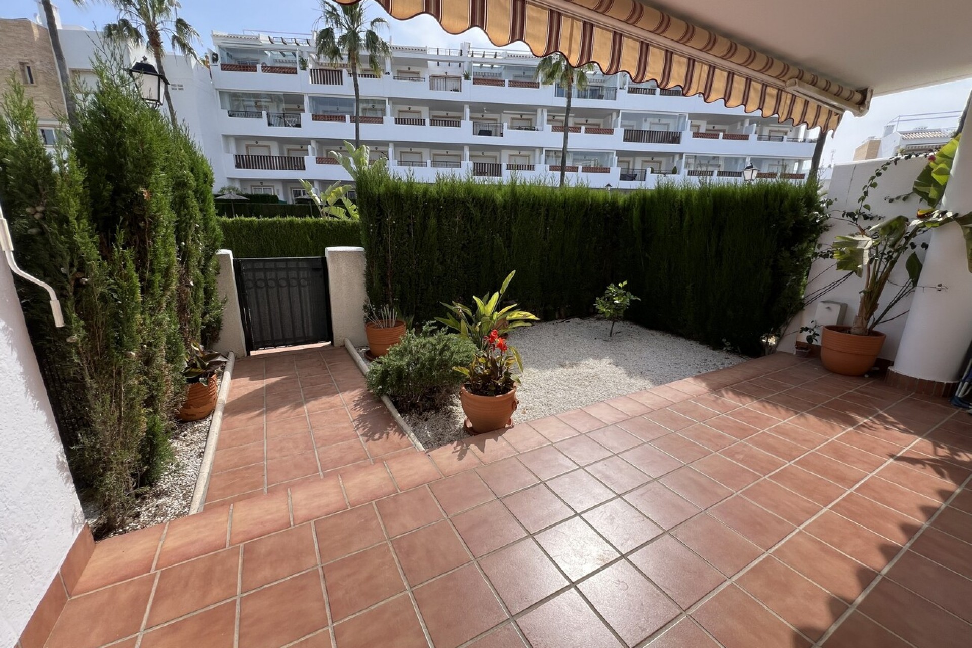 Återförsäljning - Apartment -
Orihuela Costa - Villamartín