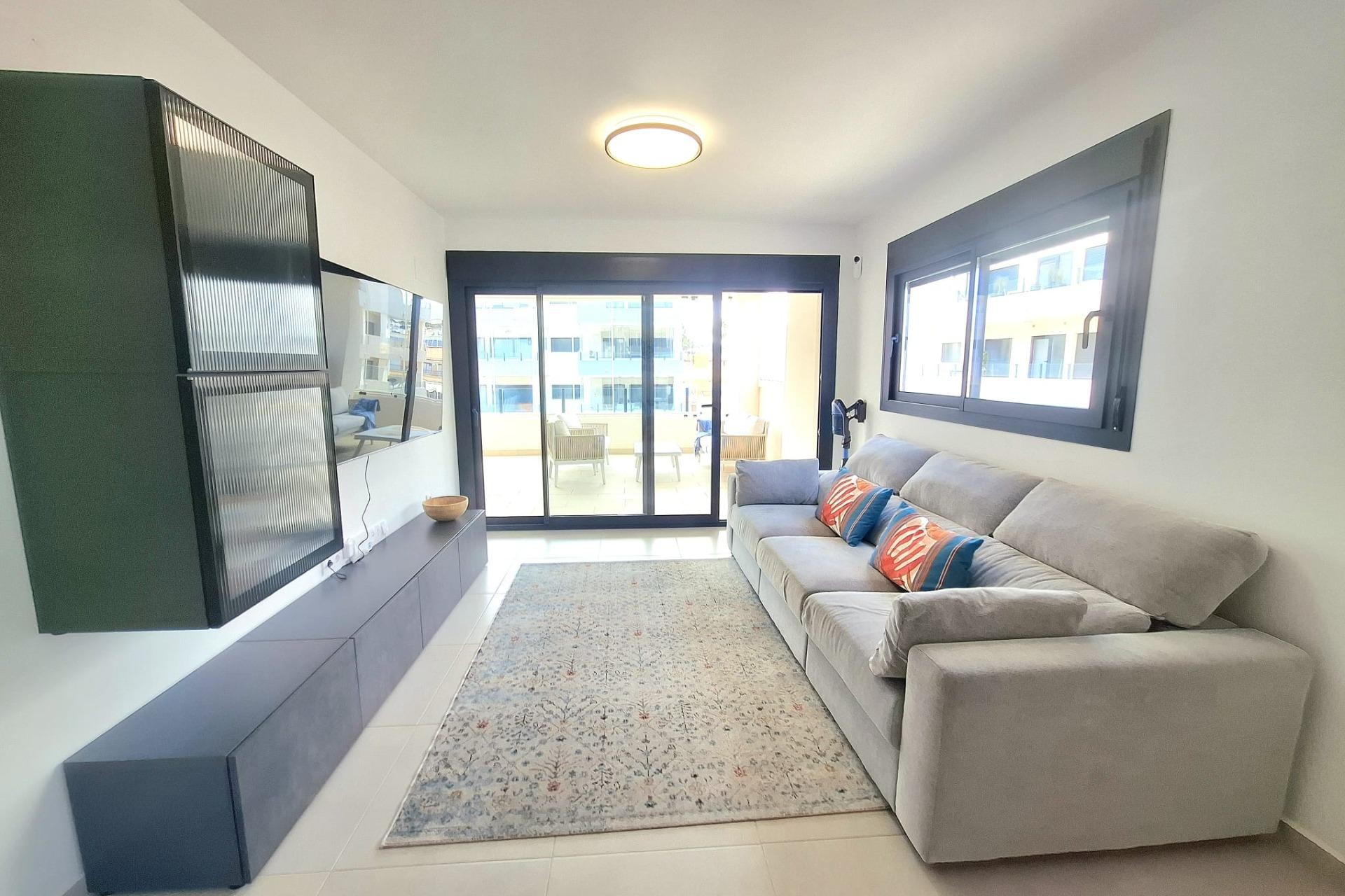Återförsäljning - Apartment -
Orihuela Costa - Villamartín