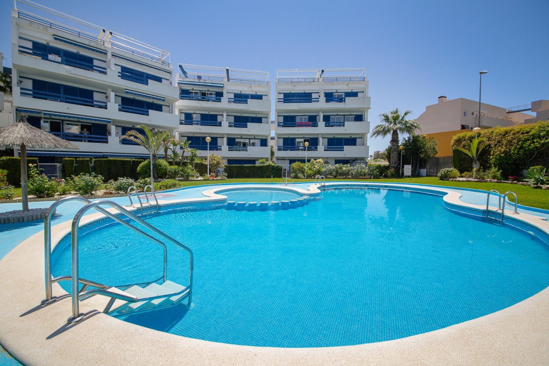 Återförsäljning - Apartment -
Orihuela Costa