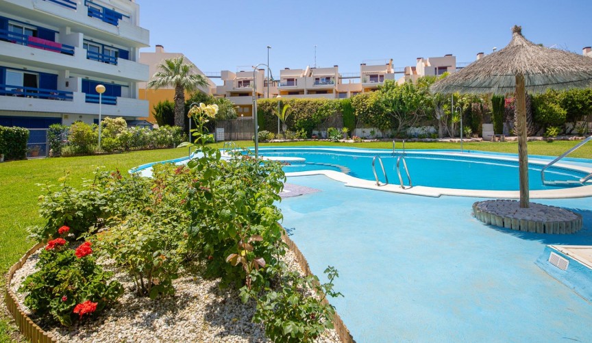Återförsäljning - Apartment -
Orihuela Costa