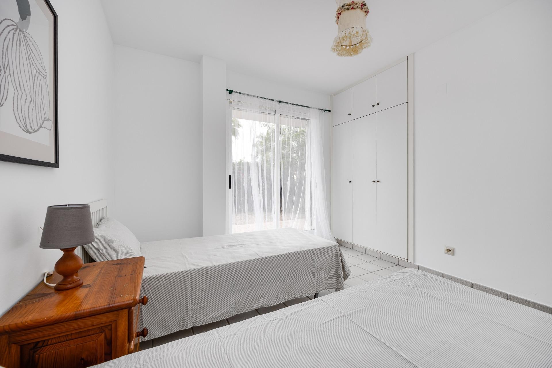 Återförsäljning - Apartment -
Orihuela Costa