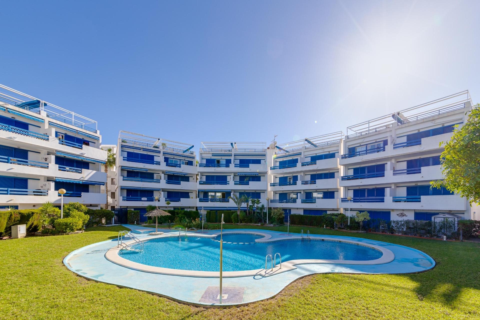 Återförsäljning - Apartment -
Orihuela Costa