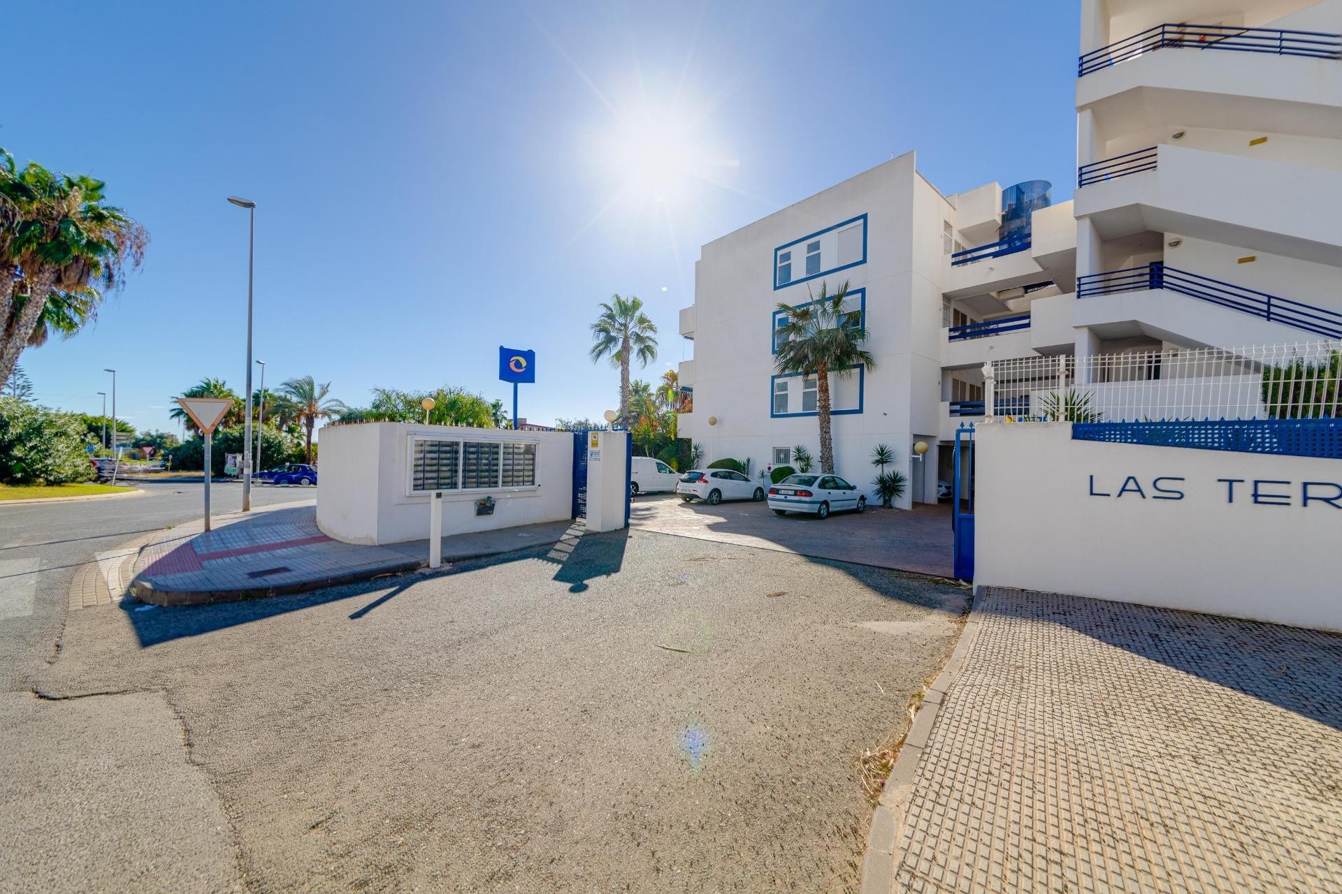 Återförsäljning - Apartment -
Orihuela Costa