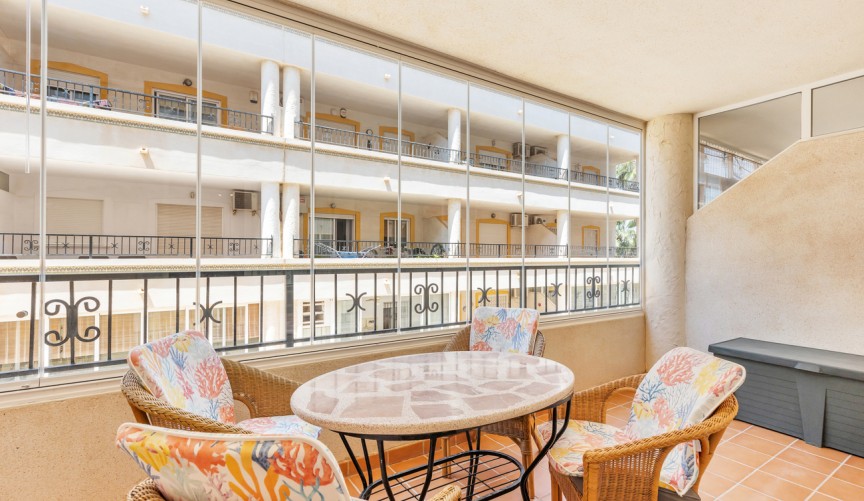 Återförsäljning - Apartment -
Orihuela Costa