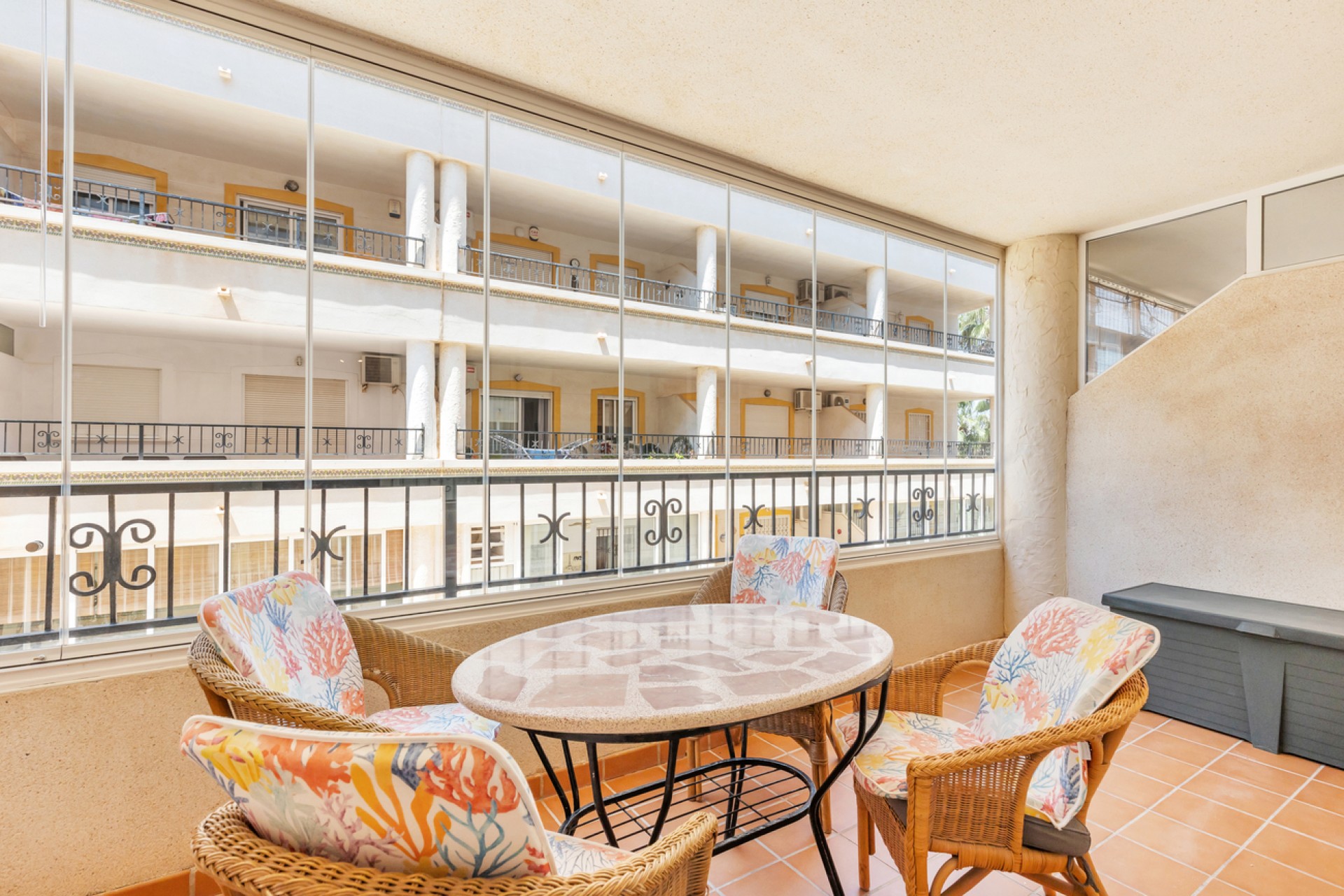 Återförsäljning - Apartment -
Orihuela Costa